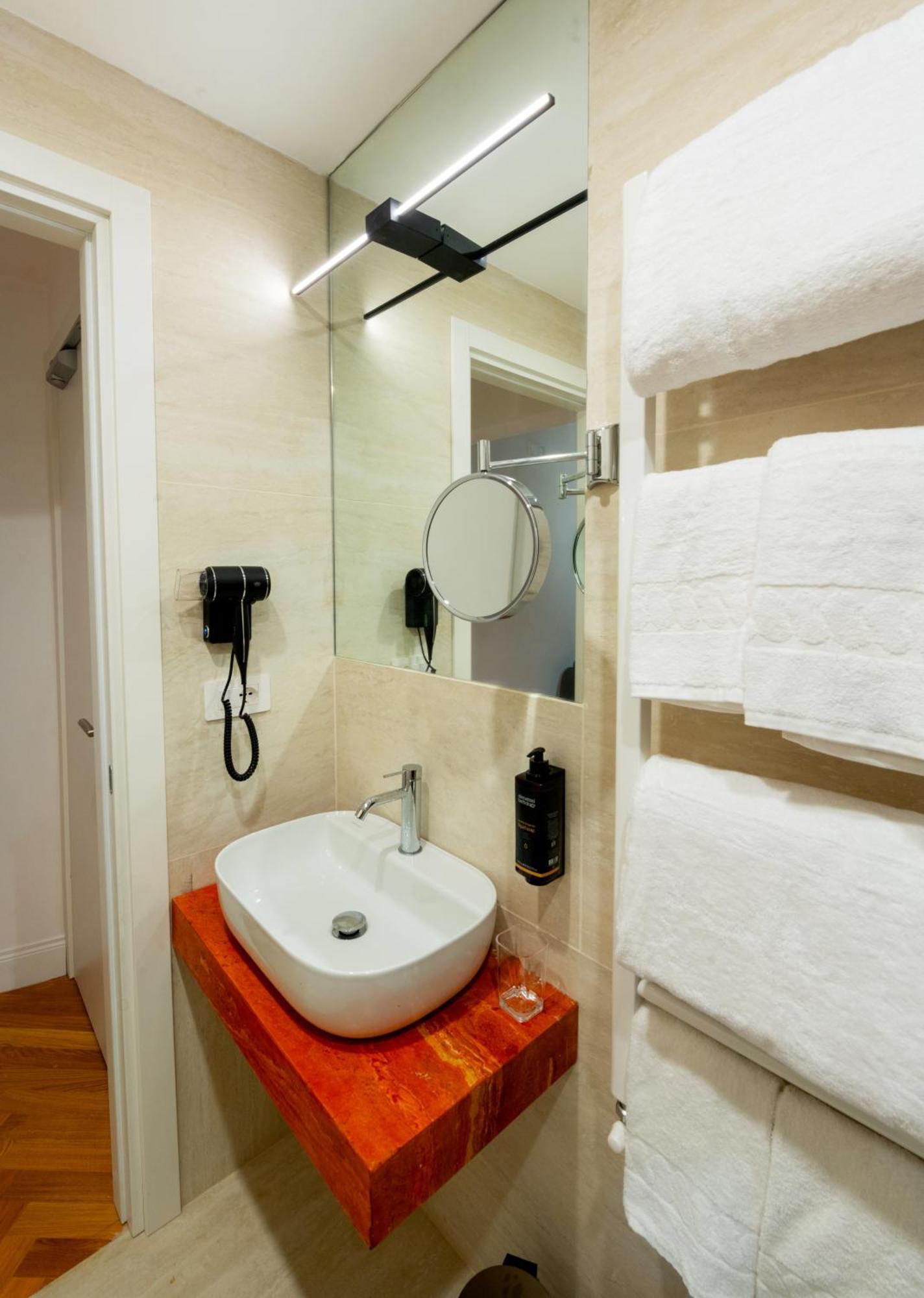 Agh - Capranica Hotel โรม ภายนอก รูปภาพ